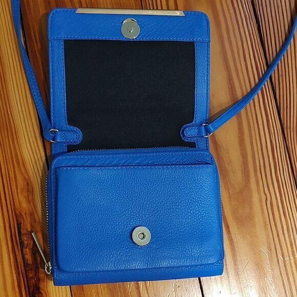 Vince Camuto Anika Crossbody Bag in Dazzling Blue Pebbled Leather - Picture 8 of 12